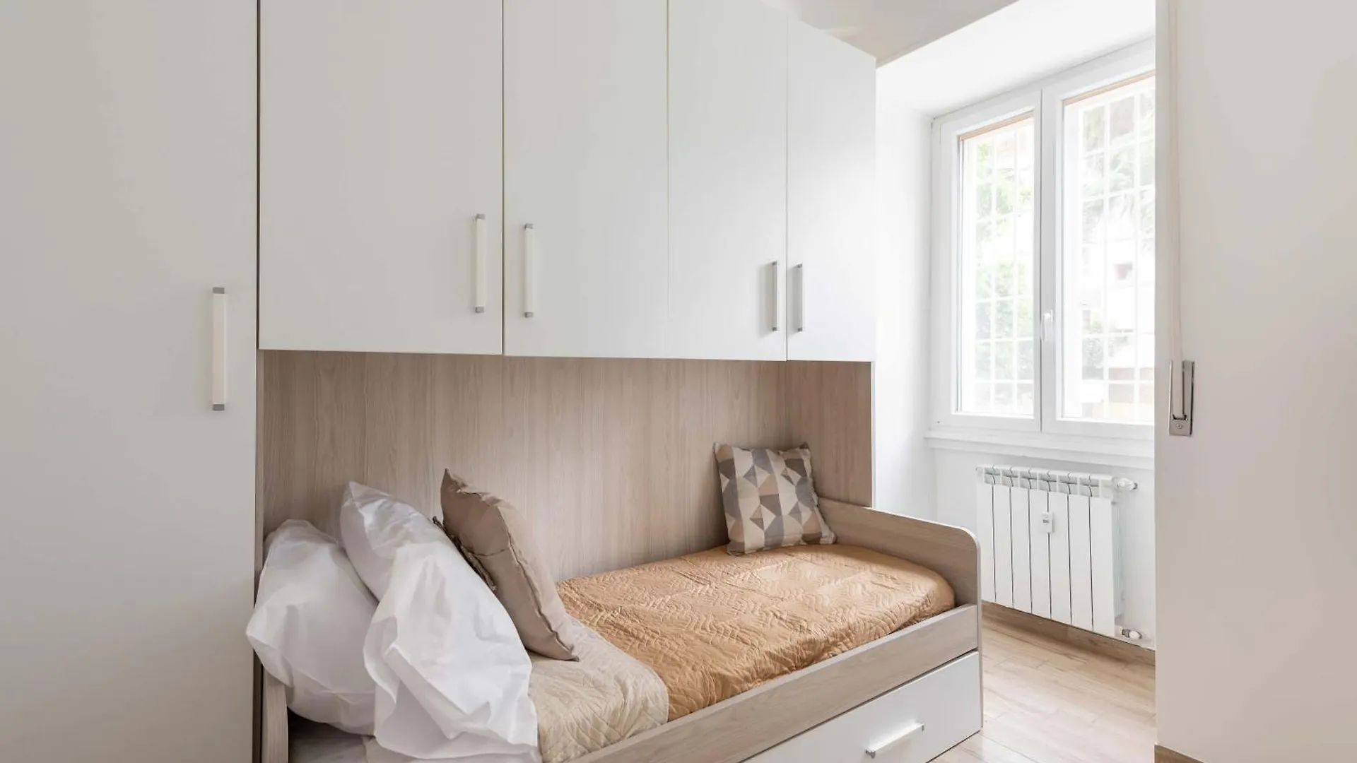 Loverhome Apartment 1 Rome 0*,